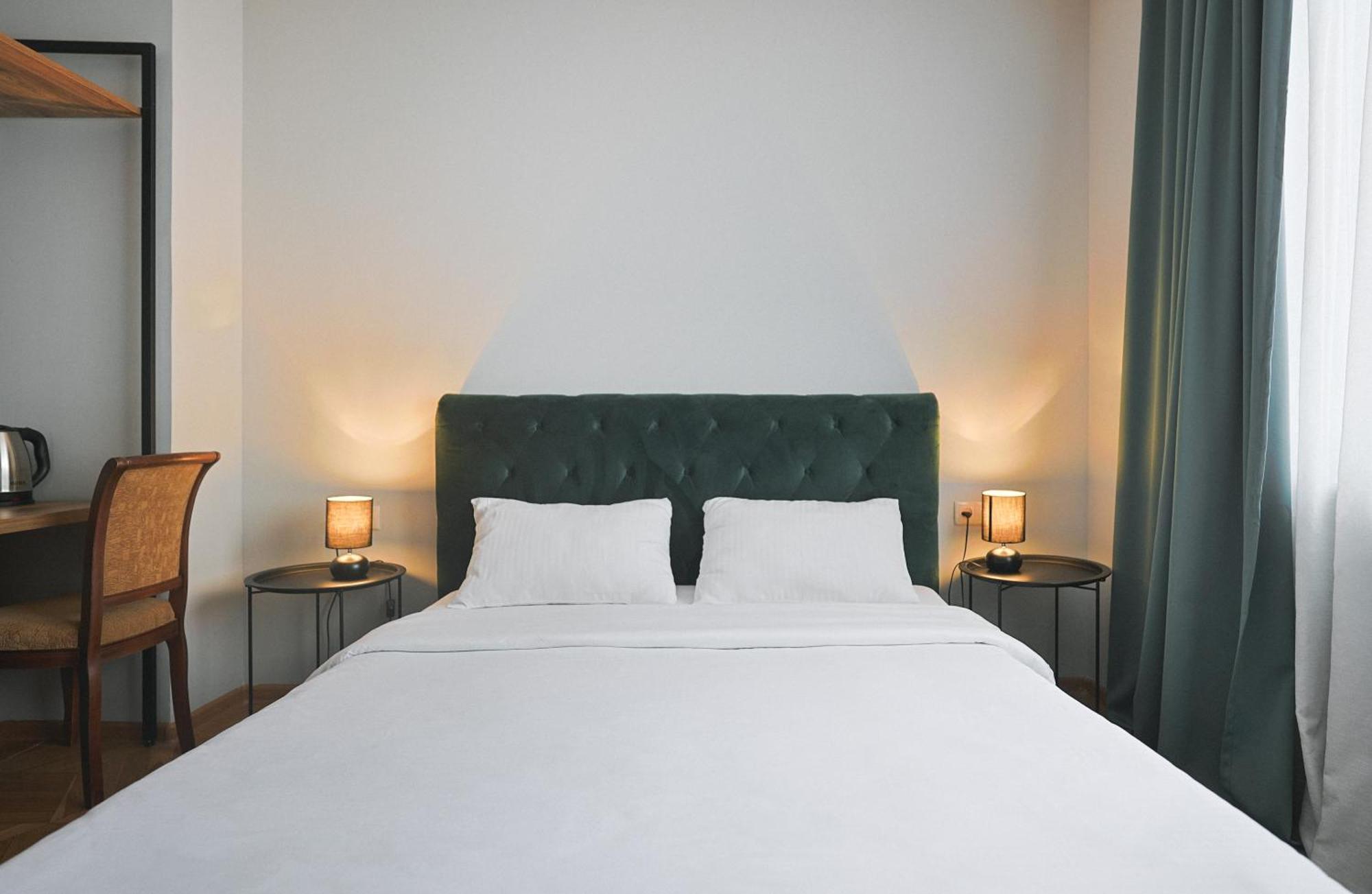 Hotel White House Tbilisi Esterno foto