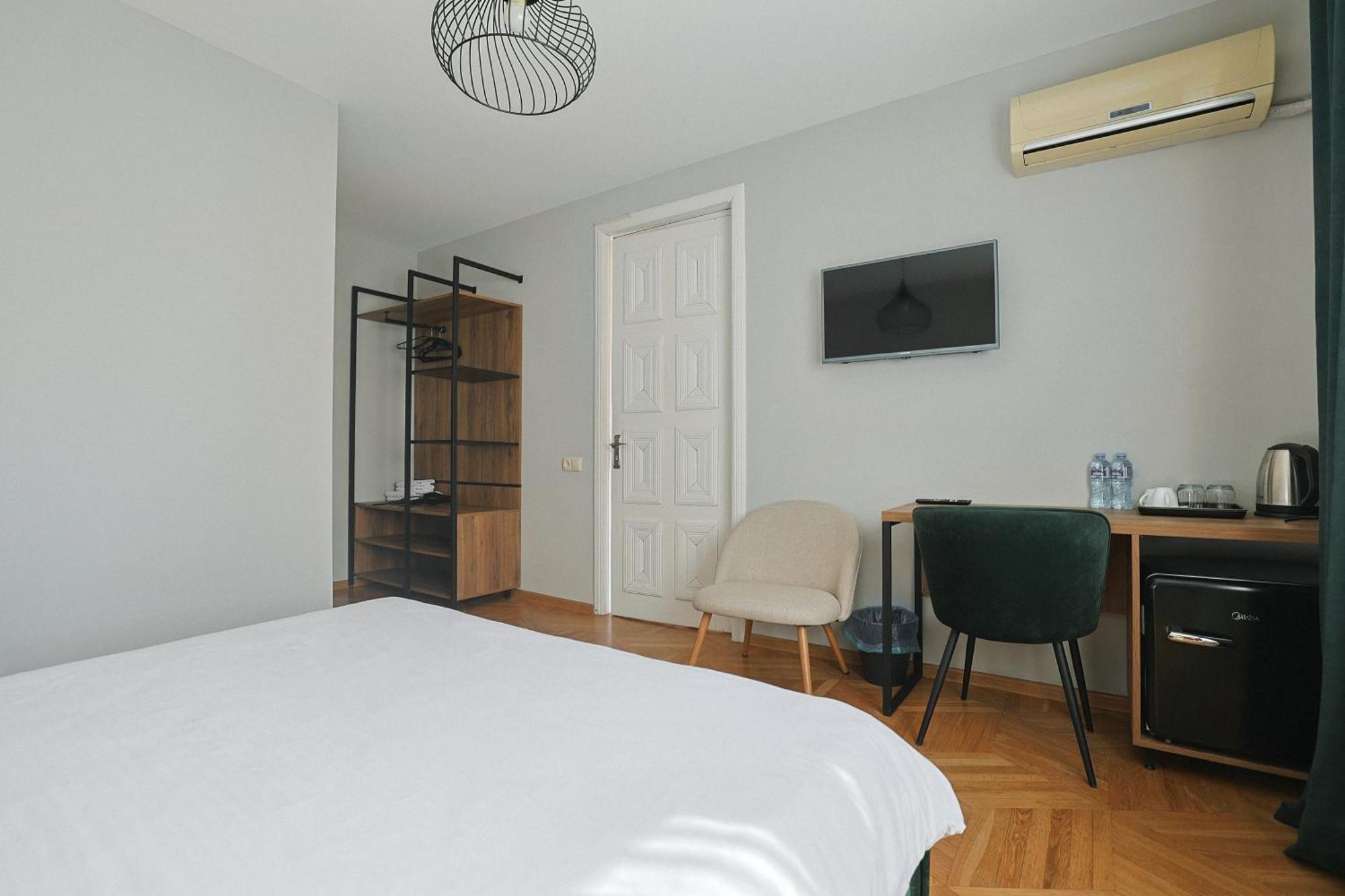 Hotel White House Tbilisi Esterno foto